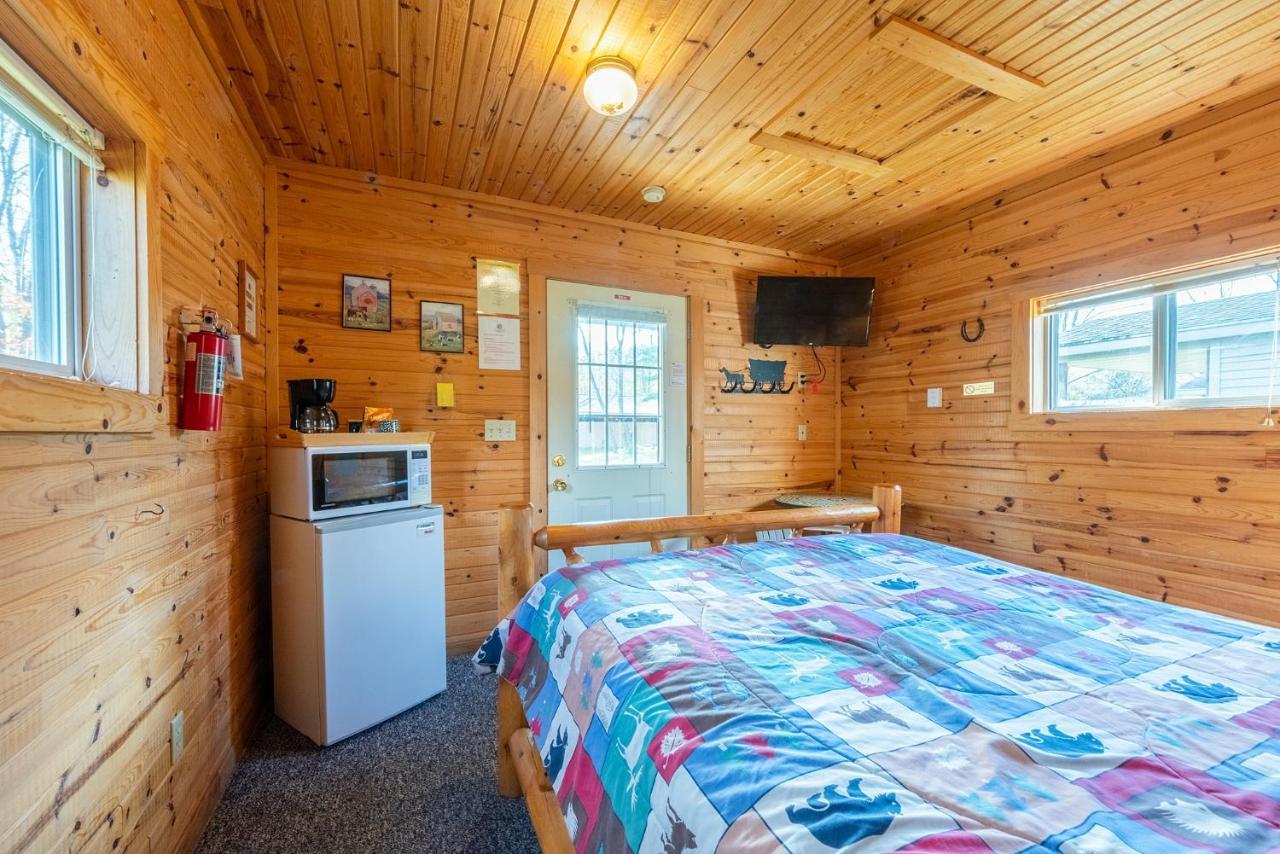 Spur Of The Moment Ranch Hotell Mountain Eksteriør bilde