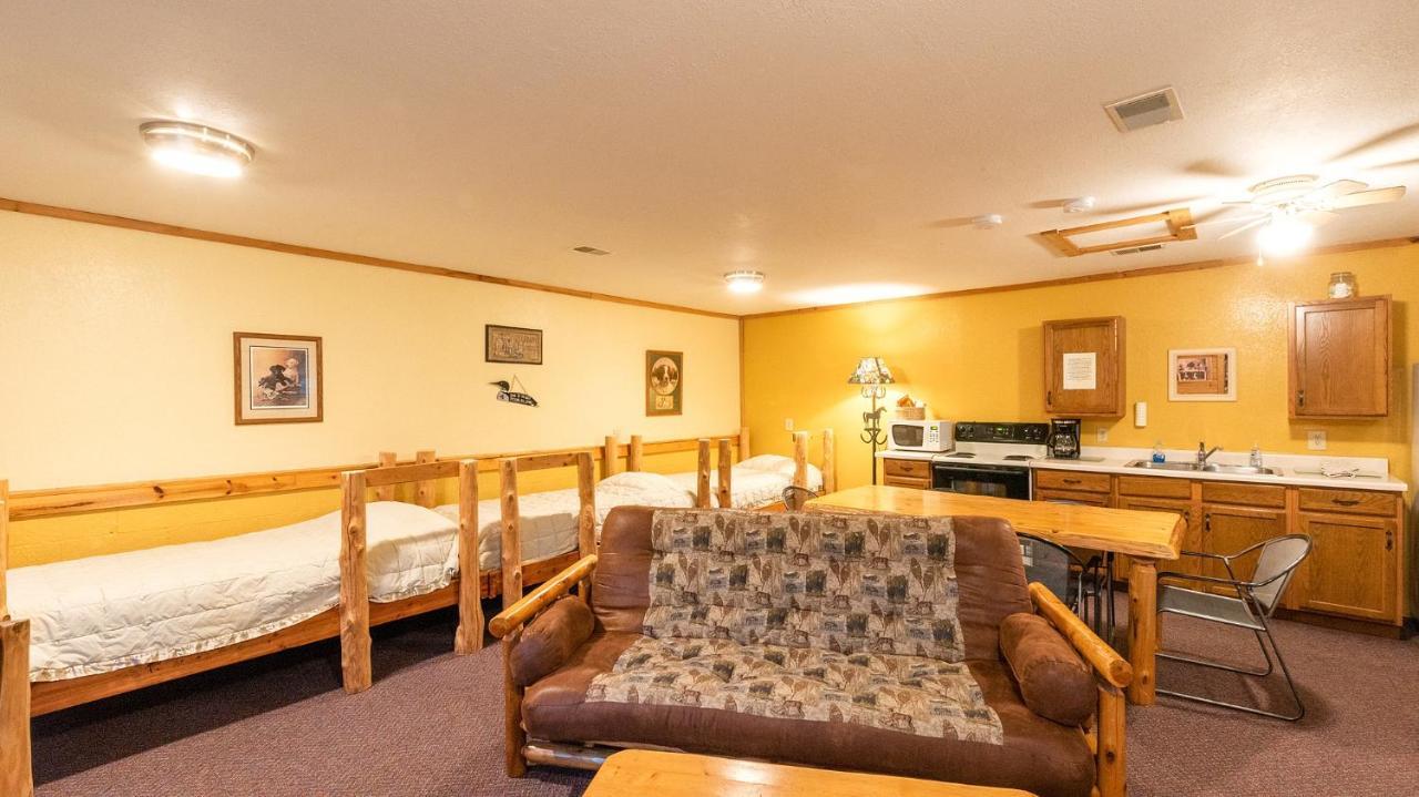 Spur Of The Moment Ranch Hotell Mountain Eksteriør bilde
