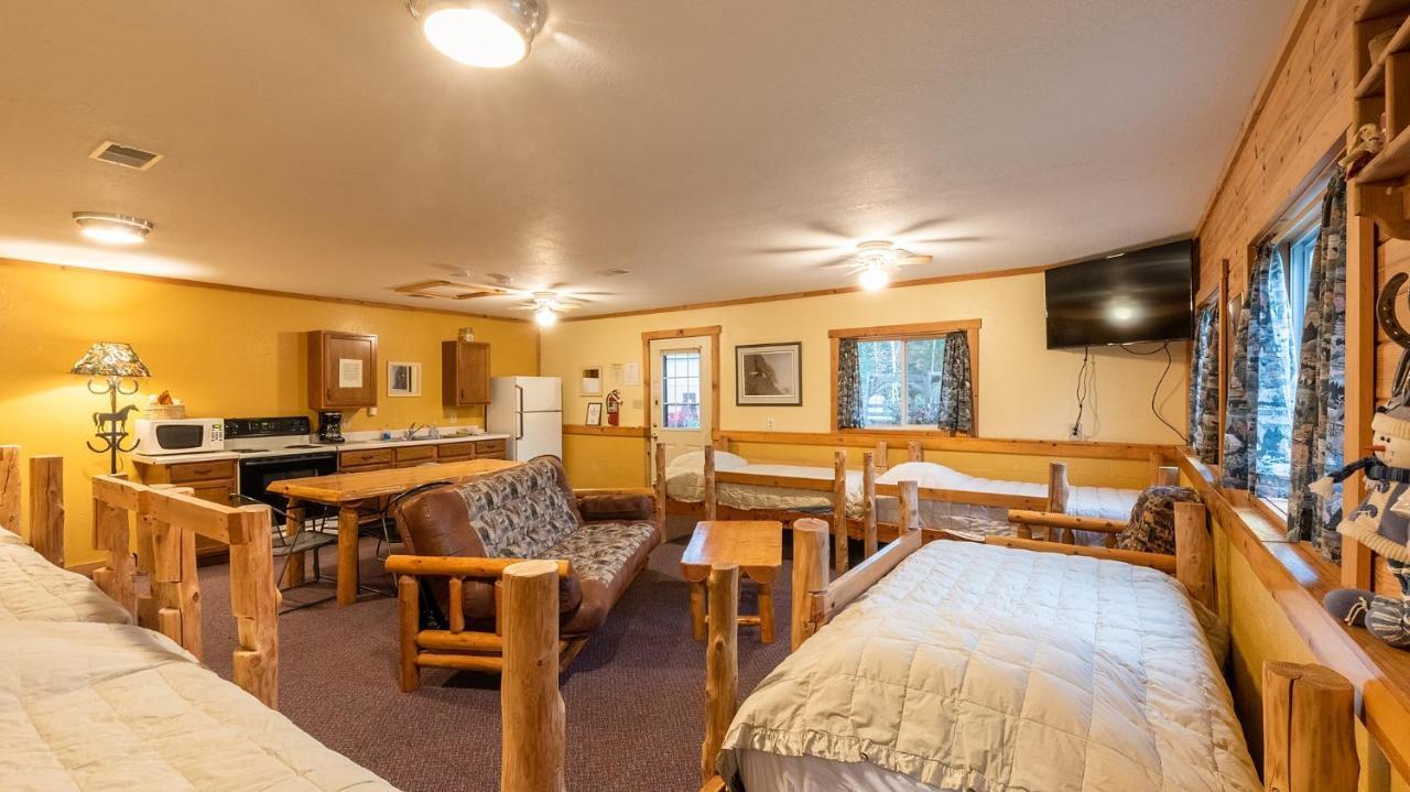 Spur Of The Moment Ranch Hotell Mountain Eksteriør bilde